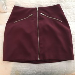 Maroon skirt with zippers